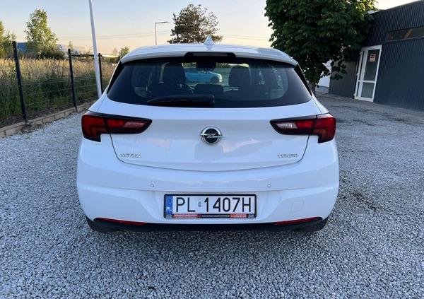 Opel Astra cena 44999 przebieg: 108000, rok produkcji 2017 z Czechowice-Dziedzice małe 742